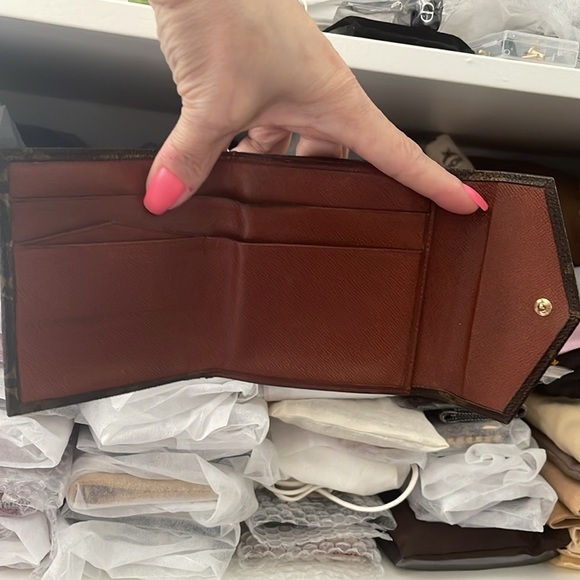 LOUIS VUITTON Monogram Elise Compact Wallet - Picture 9 of 13